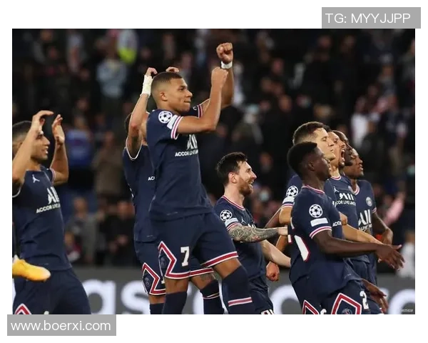 英超惊现冷门巴黎圣日耳曼3比0战胜AC米兰引发全场震撼