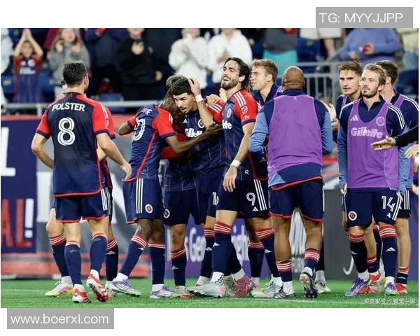 德甲焦点战巴黎圣日耳曼与本菲卡激战成平引发争议判罚热议