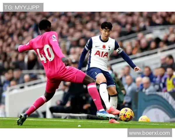 热刺大胜里昂5-1红牌争议引发全场热议与激情