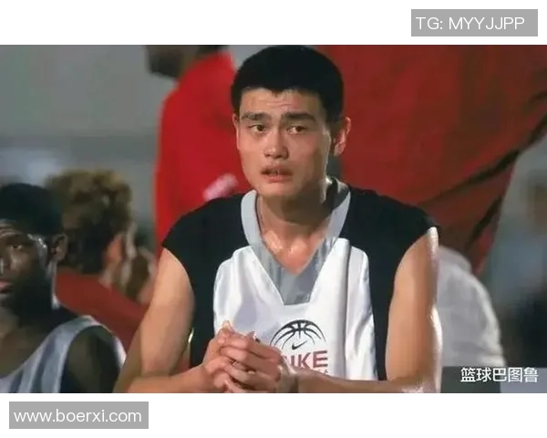 姚明夸张脸背后的幽默故事与篮球巨星的真实一面