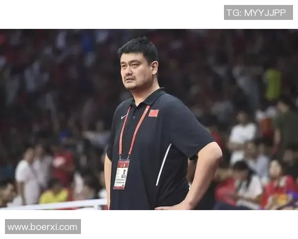 姚明邀请好友共饮畅谈人生感悟的温馨时刻