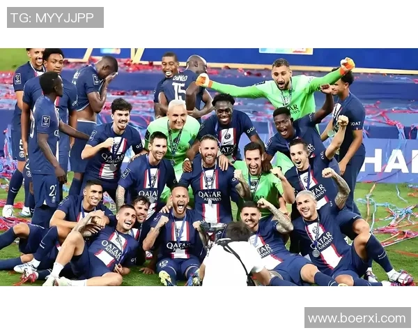 英超激战：那不勒斯与巴黎圣日耳曼战成平局全场沸腾点评精彩纷呈