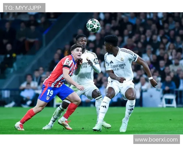 国王杯激战莱比锡险胜曼联乌龙球成比赛转折点引发热议 国王杯激战莱比锡险胜曼联乌龙球成比赛转折点引发热议