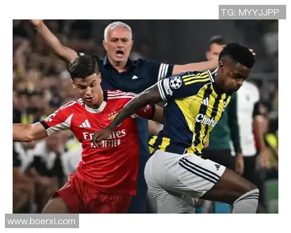 足总杯激战巴萨3-0本菲卡绝杀瞬间引发争议判罚全场沸腾