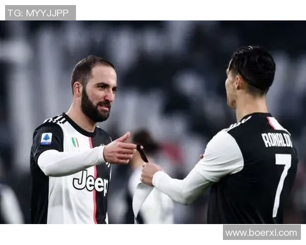 意甲焦点战波尔图与尤文图斯战平帽子戏法引发全场热烈反响