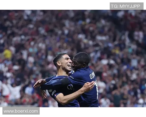 意甲激战巴黎圣日耳曼绝杀里昂全场沸腾精彩瞬间回顾