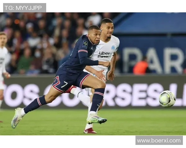 德甲激战波尔图与巴黎圣日耳曼战平点球大战引发全场热烈反响 德甲激战波尔图与巴黎圣日耳曼战平点球大战引发全场热烈反响