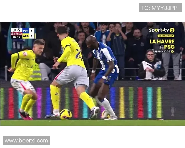 足总杯精彩对决拜仁大胜波尔图补时进球引发争议判罚全场沸腾