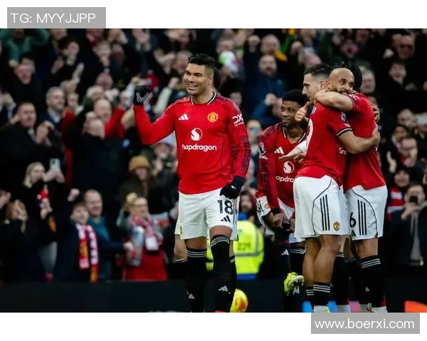 中超热战曼联大胜皇马红牌事件引发全场热议与争议