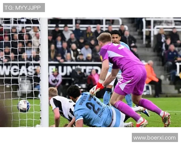 欧联杯曼城逆转巴萨点球大战精彩瞬间引发全场狂欢赛后深度点评